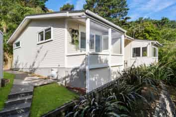 144 Parkvale Road, Karori