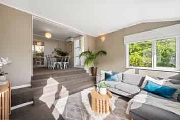 144 Parkvale Road, Karori