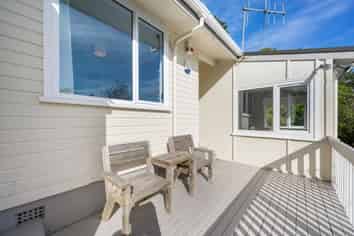 144 Parkvale Road, Karori