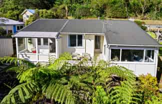 144 Parkvale Road, Karori