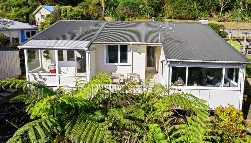 144 Parkvale Road, Karori