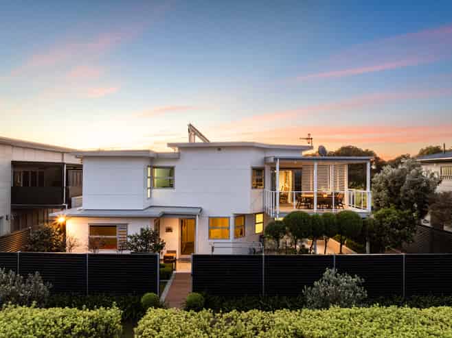 84 Te Awa Avenue, Te Awa