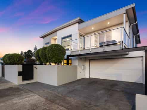 84 Te Awa Avenue, Te Awa