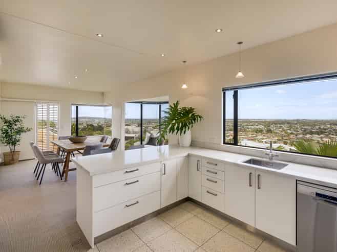 32 Cumberland Rise, Taradale