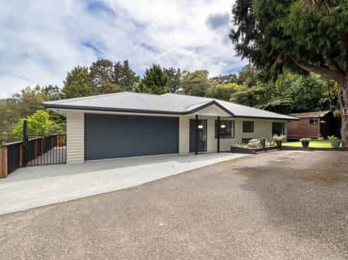 43 Forest Road, Pinehaven