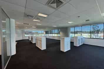 MODERN OFFICE WITH COURTYARD 
