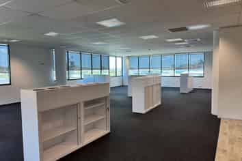 MODERN OFFICE WITH COURTYARD 
