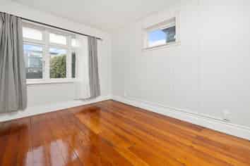 2/9 Essex Road, Mount Eden