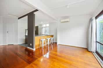 2/9 Essex Road, Mount Eden