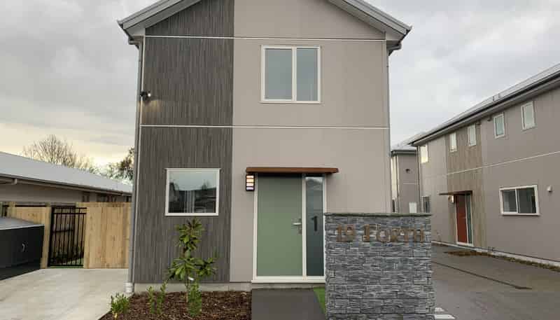 1 Ettrick Lane , Richmond