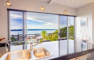 4B Seapoint Road, Bluff Hill