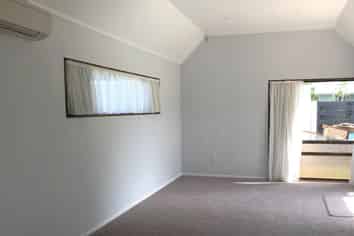 51B Mains Avenue, Kensington