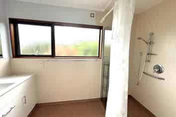 51B Mains Avenue, Kensington