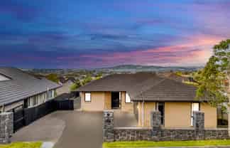 22 Hilltop Road, Flat Bush