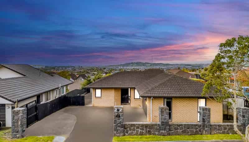 22 Hilltop Road, Flat Bush