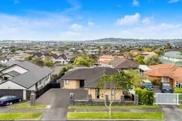 22 Hilltop Road, Flat Bush
