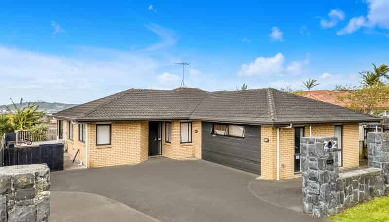 22 Hilltop Road, Flat Bush