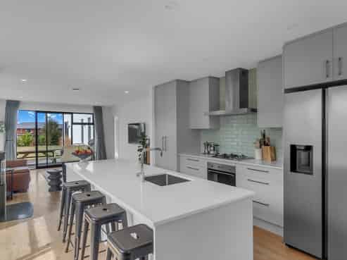 13 John Raven Lane, Woodend