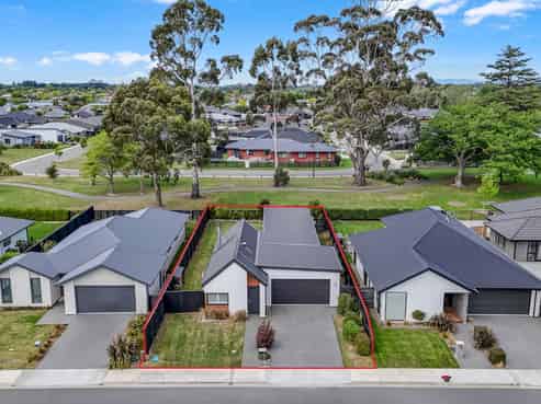 13 John Raven Lane, Woodend