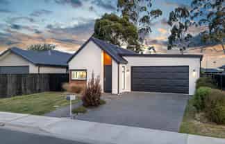 13 John Raven Lane, Woodend