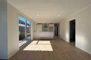 56 Empire Crescent, Papamoa