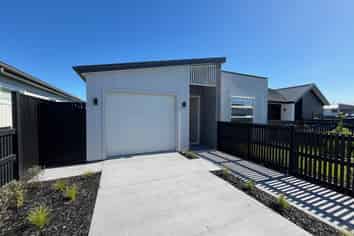 56 Empire Crescent, Papamoa