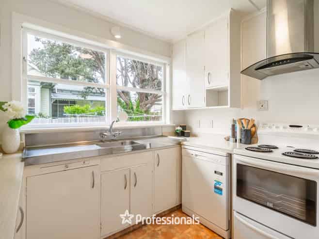 154 Waterloo Road, Central Hutt
