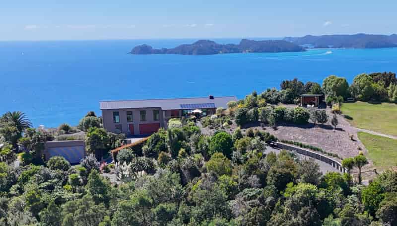 47 and 49 Russell Heights, Russell