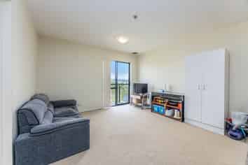 6C/17 Crown Lynn Place, New Lynn