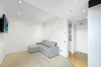 409/86 The Strand, Parnell