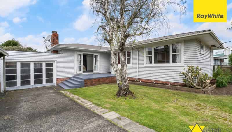 11 Graham Avenue, Te Atatu Peninsula