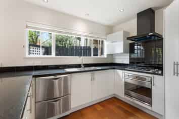 9B Swinton Close, Remuera