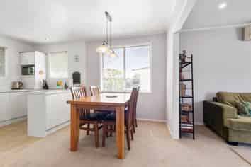 25 Athenic Avenue, Lynfield