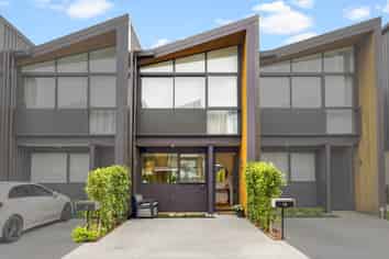 18 Silica Mews, Stonefields