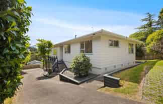 84 Spinella Drive, Bayview