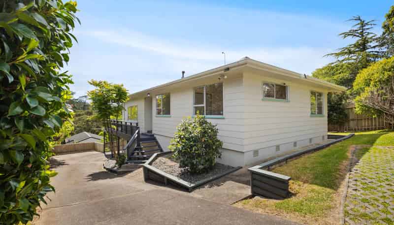 84 Spinella Drive, Bayview