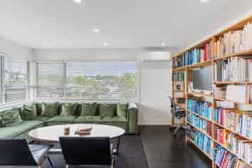 2/97 Takutai Avenue, Half Moon Bay