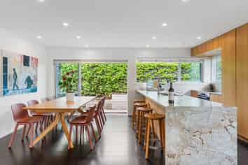 2/97 Takutai Avenue, Half Moon Bay