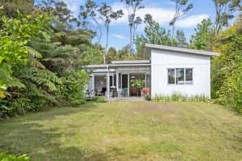 105 Bays Road, Orere Point