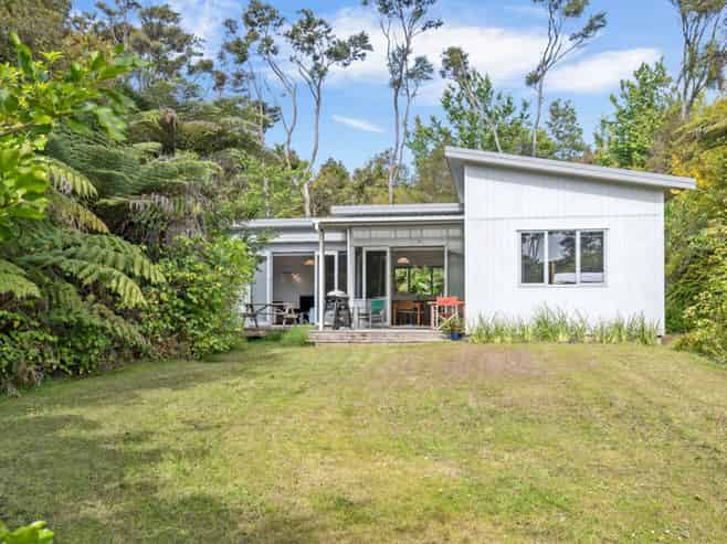 105 Bays Road, Orere Point