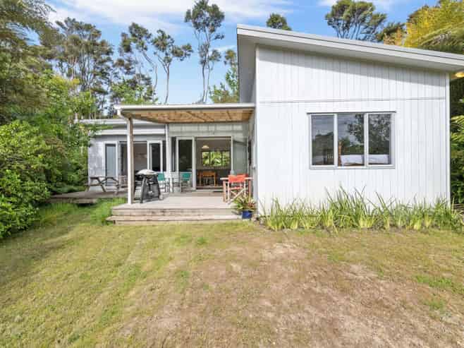 105 Bays Road, Orere Point