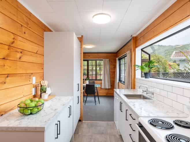 60 Pasadena Crescent, Totara Park