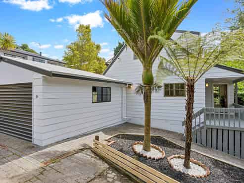 28 Longfellow Parade, Glen Eden