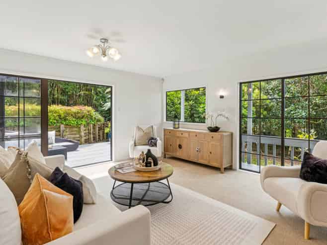 28 Longfellow Parade, Glen Eden