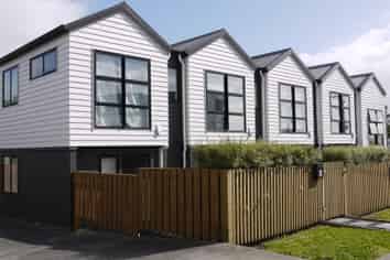 2E Milich Terrace, Te Atatu South