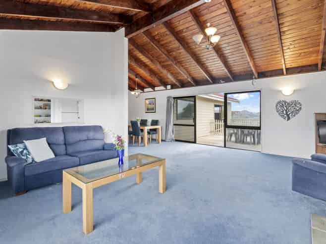 36 Bay Vista Drive, Red Beach