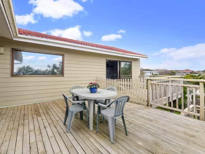 36 Bay Vista Drive, Red Beach