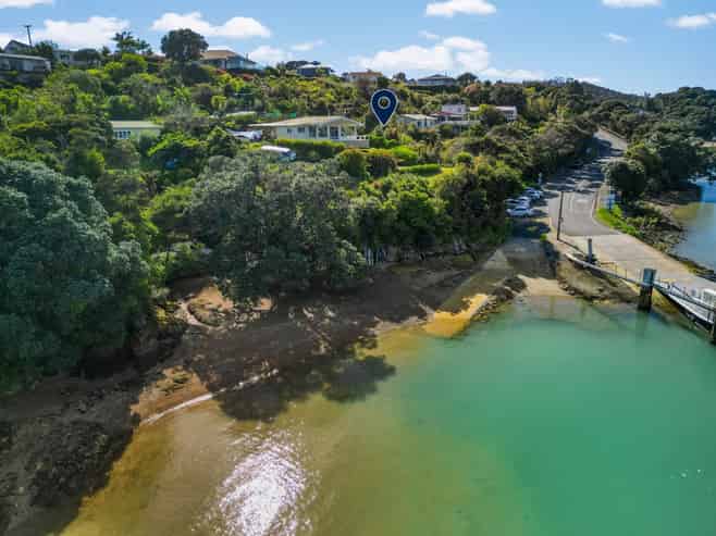 395D Aucks Road, Russell