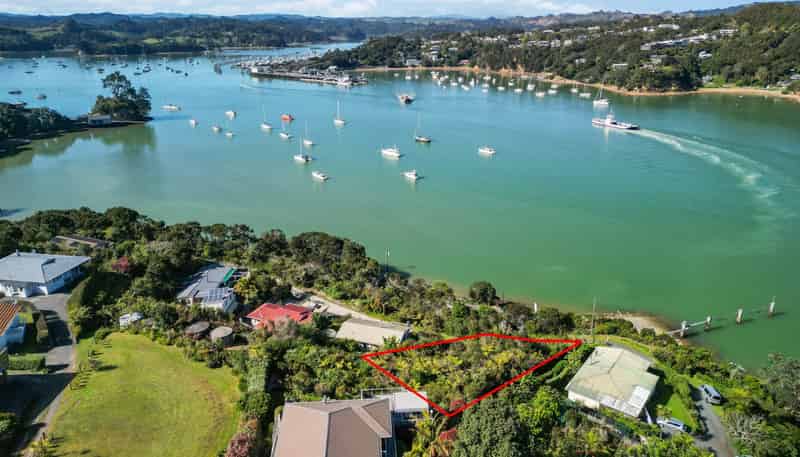 395D Aucks Road, Russell