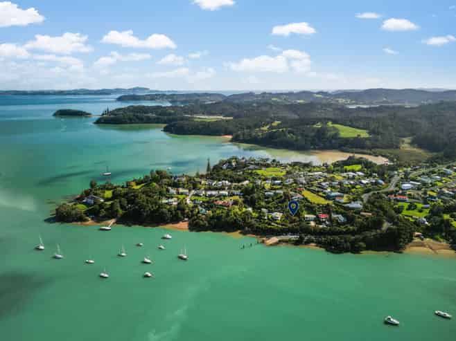 395D Aucks Road, Russell